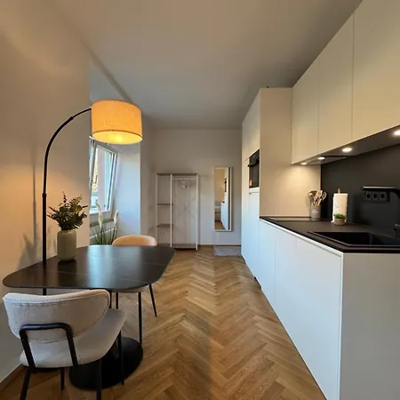 Isaak Loewenbau E1-w05